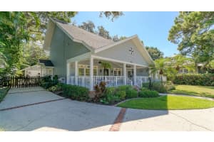 1231 S Orange Ave, Sarasota, FL 34239, Sold 01/03/22