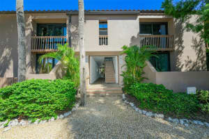 208 Pass Key Rd, Siesta Key, FL 34242, Sold 10/27/21