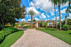 720 N Macewen Dr, Osprey, FL 34229, Sold 01/28/22