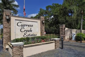 6187 9th Ave Cir NE, Bradenton, FL 34212, Sold 12/08/21
