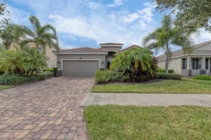 5521 Pamplona Way, Sarasota, FL 34233, Sold 12/01/21
