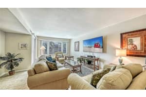 4725 Gulf of Mexico Dr, Longboat Key, FL 34228, Sold 01/05/22