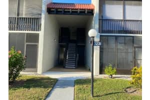 3231 S Beneva Rd, Sarasota, FL 34232, Sold 04/04/22