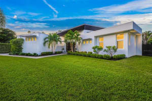 1871 Loma Linda St, Sarasota, FL 34239, Sold 02/01/22