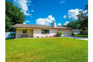 1443 Georgetowne Dr, Sarasota, FL 34232, Sold 12/03/21