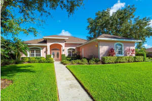 4758 Spring Meadow Ln, Sarasota, FL 34233, Sold 11/19/21