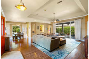 4453 McIntosh Lake Ave, Sarasota, FL 34233, Sold 11/23/21