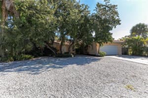 759 Birdsong Ln, Siesta Key, FL 34242, Sold 01/05/22