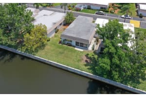 2210 Riverbluff Pkwy, Sarasota, FL 34231, Sold 01/06/22