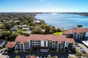 1624 Stickney Point Rd, Sarasota, FL 34231, Sold 12/08/21