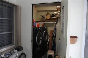 6248 Green View Cir, Sarasota, FL 34231, Sold 12/17/21