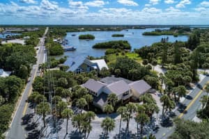 4028 Casey Key Rd, Nokomis, FL 34275, Sold 10/18/21