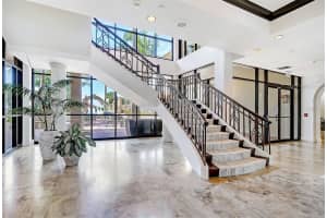 1241 Gulf of Mexico Dr, Longboat Key, FL 34228, Sold 02/10/22