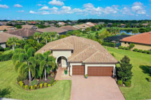 5896 Snowy Egret Dr, Sarasota, FL 34238, Sold 01/10/22