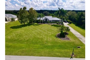 2120 Palm View Rd, Sarasota, FL 34240, Sold 11/22/21
