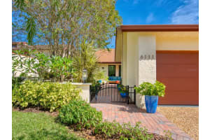 6111 Courtside Dr, Bradenton, FL 34210, Sold 12/15/21