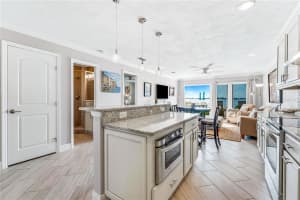 37 Sunset Dr, Sarasota, FL 34236, Sold 12/08/21