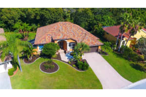 7141 42nd Ct E, Sarasota, FL 34243, Sold 12/07/21
