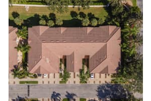 3425 Parkridge Cir, Sarasota, FL 34243, Sold 12/06/21