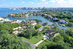 1465 HILLVIEW DR, SARASOTA, FL 34239 Sold 08/01/23