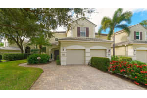 5228 Bouchard Cir, Sarasota, FL 34238, Sold 12/02/21