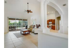 7806 Drayton Cir, Bradenton, FL 34201, Sold 12/07/21