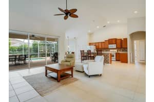 7806 Drayton Cir, Bradenton, FL 34201, Sold 12/07/21