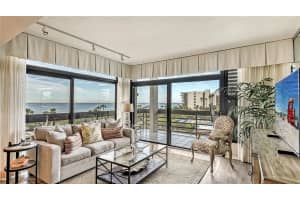 1075 Gulf of Mexico Dr, Longboat Key, FL 34228, Sold 02/24/22
