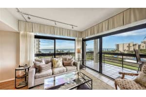 1075 Gulf of Mexico Dr, Longboat Key, FL 34228, Sold 02/24/22