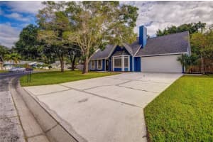 5348 Sarapointe Dr, Sarasota, FL 34232, Sold 12/07/21