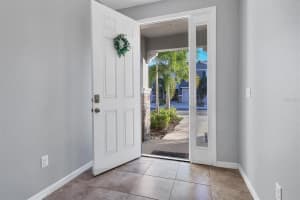 8657 Palmer Park Cir, Sarasota, FL 34238, Sold 12/03/21