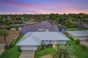 4420 Mangrove Point Rd, Bradenton, FL 34210, Sold 01/14/22