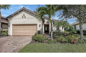 2420 Vaccaro Dr, Sarasota, FL 34231, Sold 12/30/21