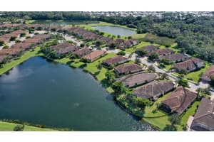 2420 Vaccaro Dr, Sarasota, FL 34231, Sold 12/30/21
