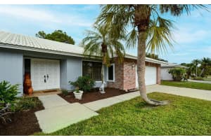 2715 Coventry Dr, Sarasota, FL 34231, Sold 12/15/21