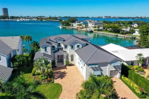 212 Bird Key Dr, Sarasota, FL 34236, Sold 01/13/22