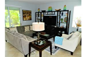 6413 Boxgrove Dr, Sarasota, FL 34240, Sold 01/31/22