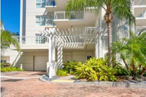 1660 Summer House Ln, Siesta Key, FL 34242, Sold 01/28/22