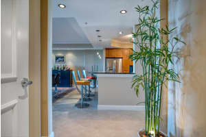 1660 Summer House Ln, Siesta Key, FL 34242, Sold 01/28/22