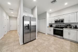 1206 Grantham Dr, Sarasota, FL 34234, Sold 12/17/21