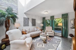 4443 Rayfield Dr, Sarasota, FL 34243, Sold 01/14/22