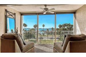 435 S Gulfstream Ave, Sarasota, FL 34236, Sold 12/27/21