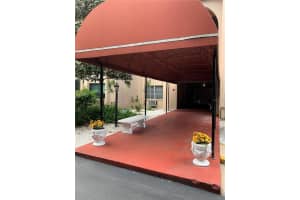 3700 S Osprey Ave, Sarasota, FL 34239, Sold 02/14/22