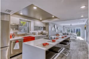 3802 Gulf of Mexico Dr, Longboat Key, FL 34228, Sold 12/10/21
