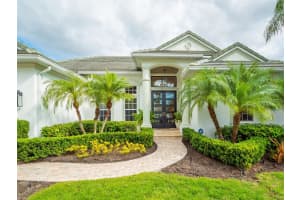 525 Bird Key Dr, Sarasota, FL 34236, Sold 01/28/22