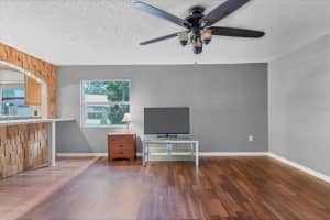 4901 Village Garden Dr, Sarasota, FL 34234, Sold 12/21/21