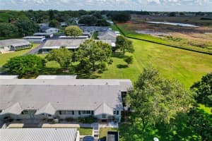 2442 Golf Course Dr, Sarasota, FL 34234, Sold 01/14/22