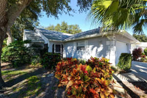 3634 Bonaventure Ct, Sarasota, FL 34243, Sold 12/13/21