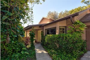 1075 Greystone Ln, Sarasota, FL 34232, Sold 02/11/22