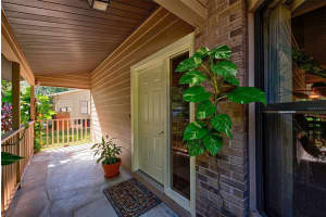 1075 Greystone Ln, Sarasota, FL 34232, Sold 02/11/22